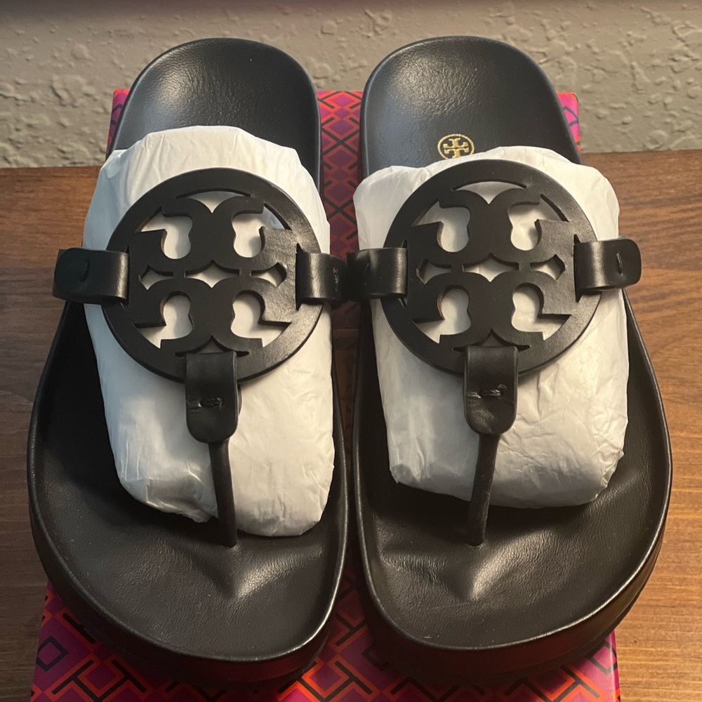 Tory Burch Miller Cloud Sandal Black Leather-SIZE 9-NEWw/cloth storage bag.